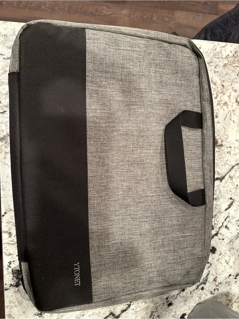 Source Unknown Gray and Black Tablet Carrying Case